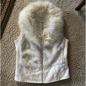 Chicos full zip vest. Ivory fluffy fur./Pleather size 0